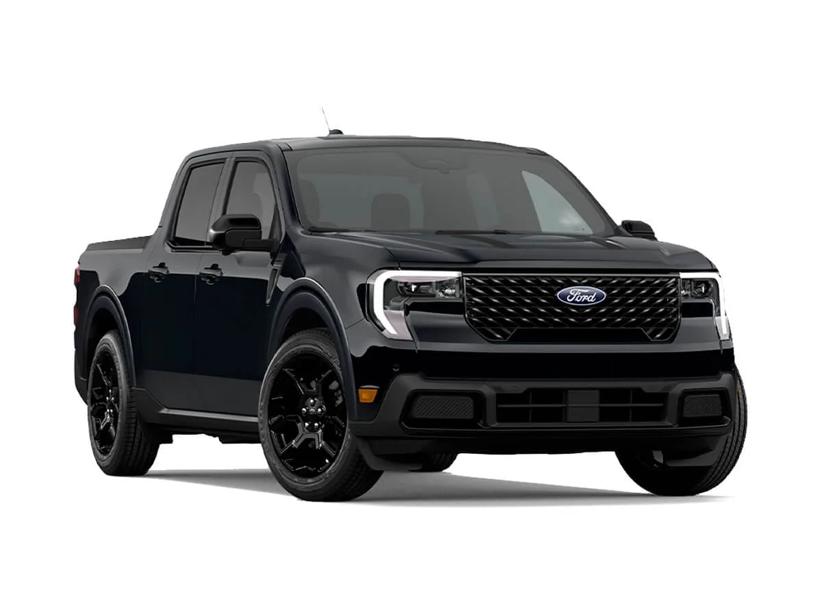 Ford Maverick Lariat Black preto em três quartos dianteiro